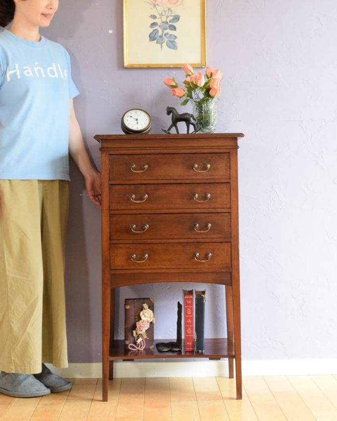 使いやすいサイズのミュージックキャビネット