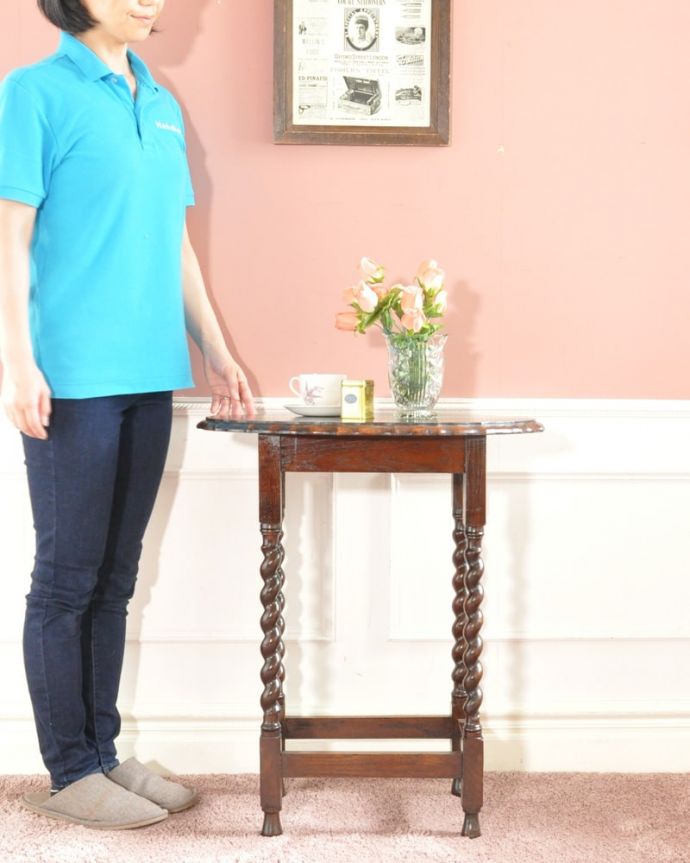 アンティークのテーブル アンティーク家具 オケージョナルテーブル 便利に使えるコンパクトサイズのテーブル「オケージョナル」とは「便利に使える」と言う意味。(q-2207-f)