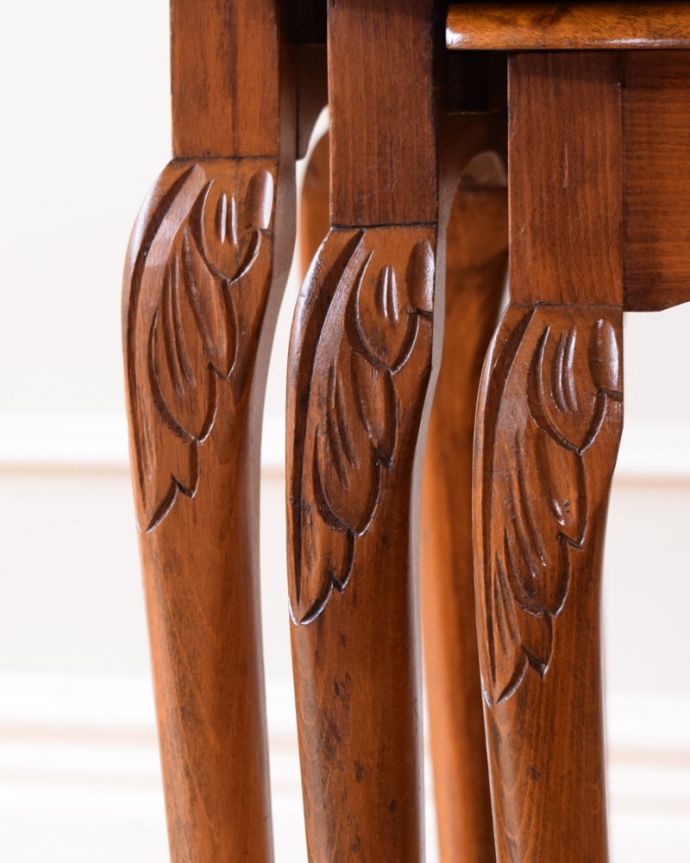 英国アンティークらしい装飾