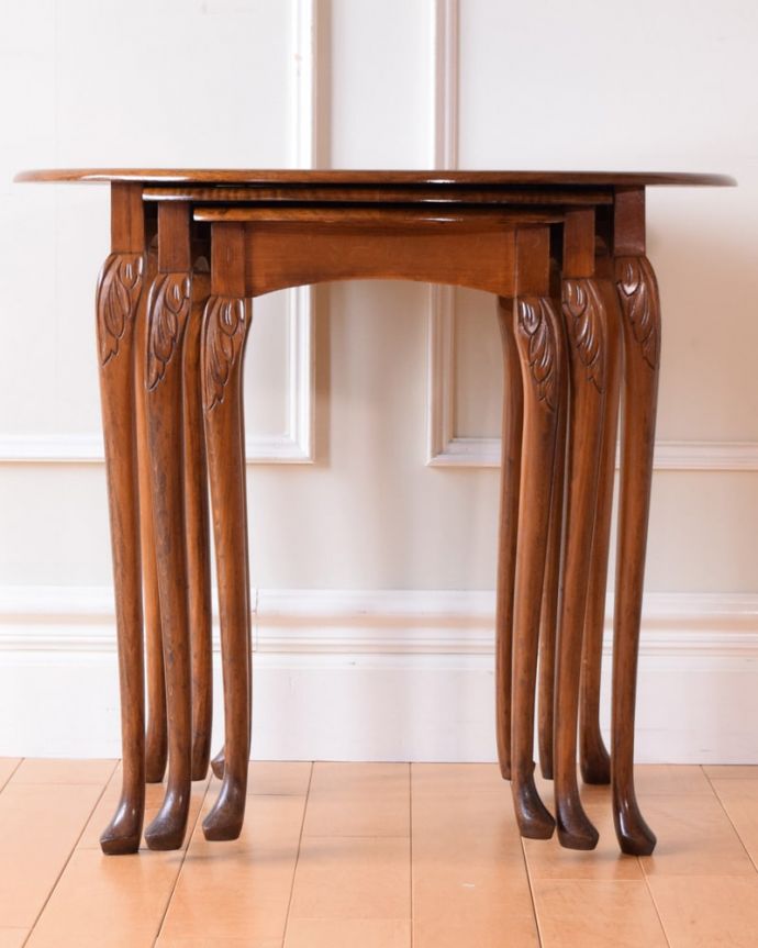 コーヒーテーブルの側面