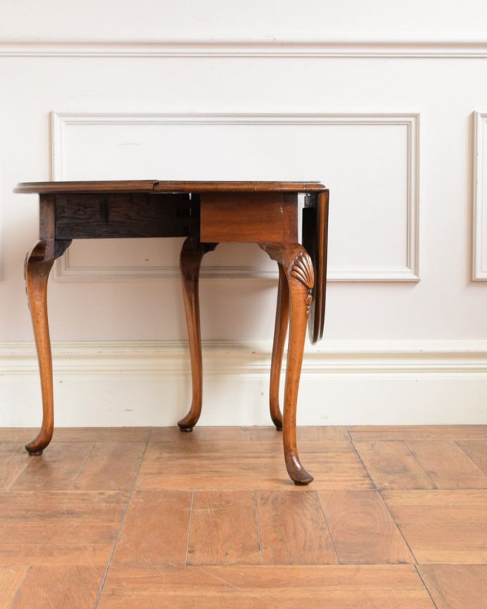 アンティークのテーブル　アンティーク家具　ゲートレッグテーブル　片方開くと････片方のリーフを開くとこんな感じ。(q-2210-f)