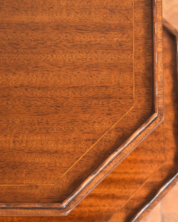 ダムウェイターの天板