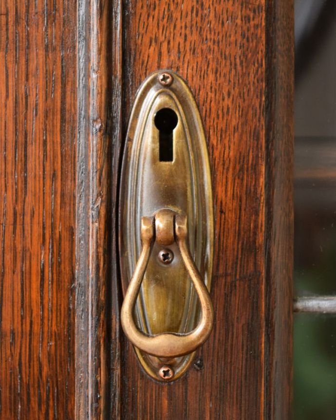 ビューロー　アンティーク家具　ビューローブックケース　アンティークらしいデザインこんな場所にも凝ったデザイン。(q-2215-f)