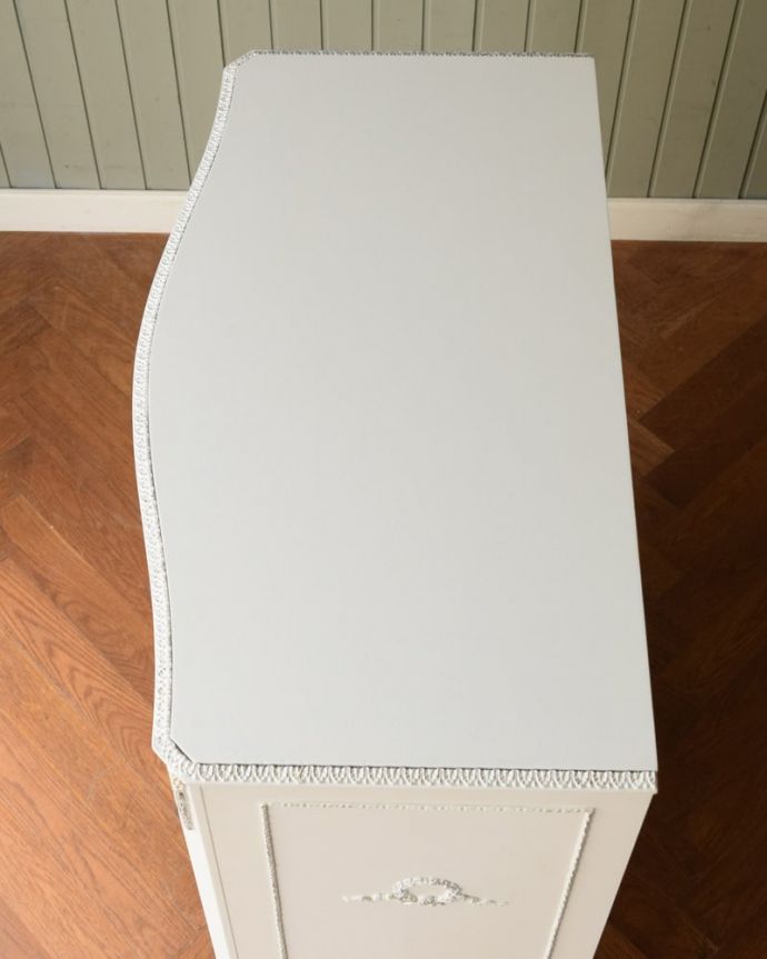 アンティークのチェスト　アンティーク家具　(ホワイトペイント)チェスト　何を置こうかな･･･？上から見るとチェストはこんな形になっています。(q-2217-f)