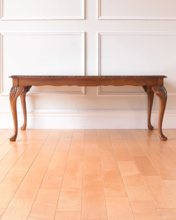 アンティークのテーブル　アンティーク家具　コーヒーテーブル　クルッと回転。(q-2219-f)