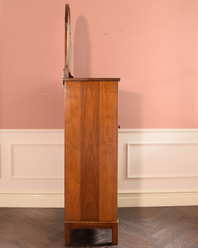 アンティークのドレッサー　アンティーク家具　ドレッシングチェスト　横から見てもステキ横から見るとこんな感じ。(q-2225-f)