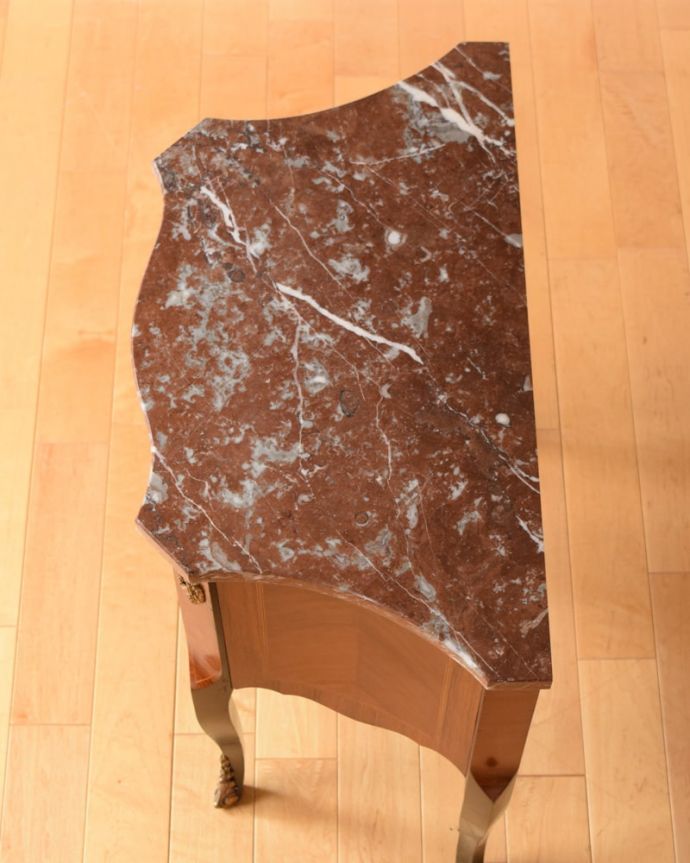 アンティークのチェスト アンティーク家具 チェスト ピカピカに仕上げましたHandleでは修復の時、天板の塗装も一度剥離してキレイに仕上げました。(q-2226-f)