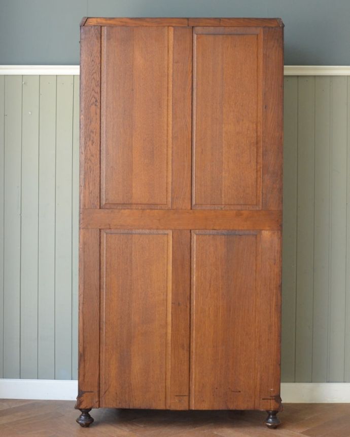 アンティークのキャビネット アンティーク家具 ホールローブ 実は後ろ姿もキレイなんです。(q-2229-f)