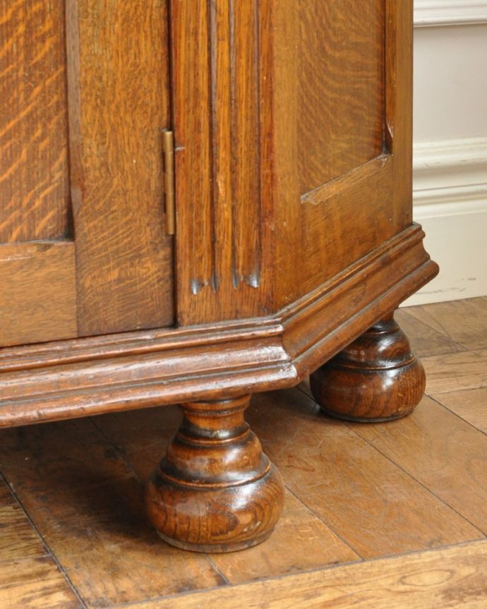 アンティーク家具の脚