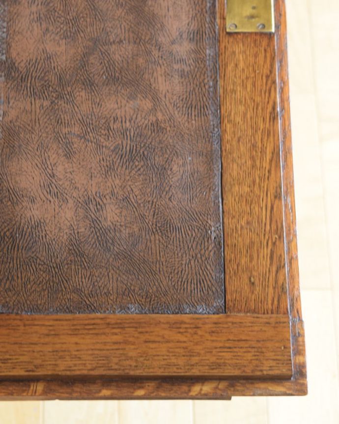 ビューロー　アンティーク家具　ライティングビューロー　天板部分もキレイですやっぱりデスクの天板部分は気になるポイント。(q-2231-f)