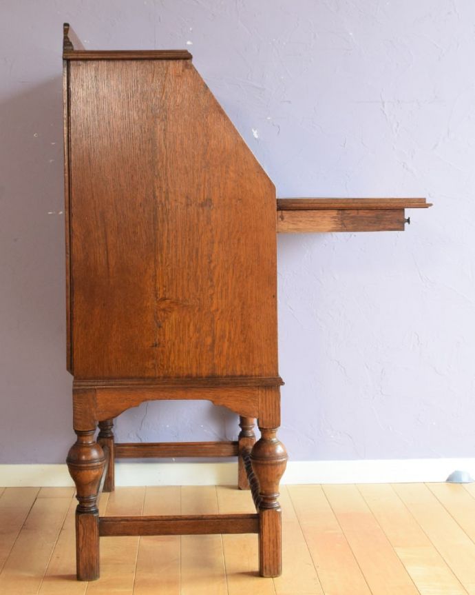 ビューロー　アンティーク家具　ライティングビューロー　横から見ても素敵なんですもちろん横から見ても自慢できるようにキレイに仕上げました。(q-2231-f)