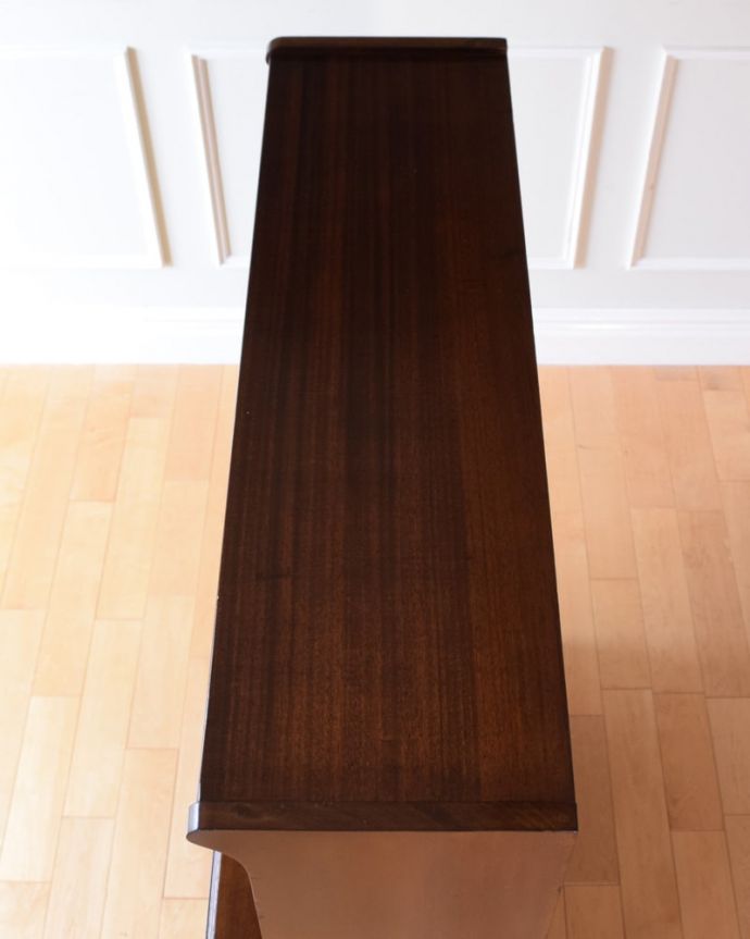 アンティーク家具の形