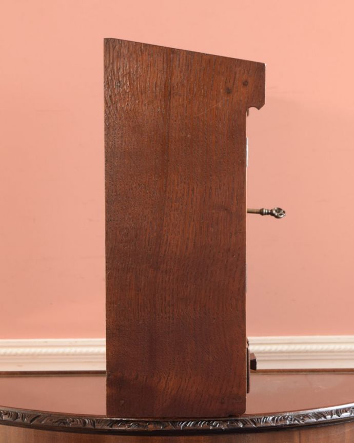 アンティークのキャビネット アンティーク家具 ウォールキャビネット 横顔だっても美しい正面だけじゃなく横もキレイに修復してあります。(q-2235-f)