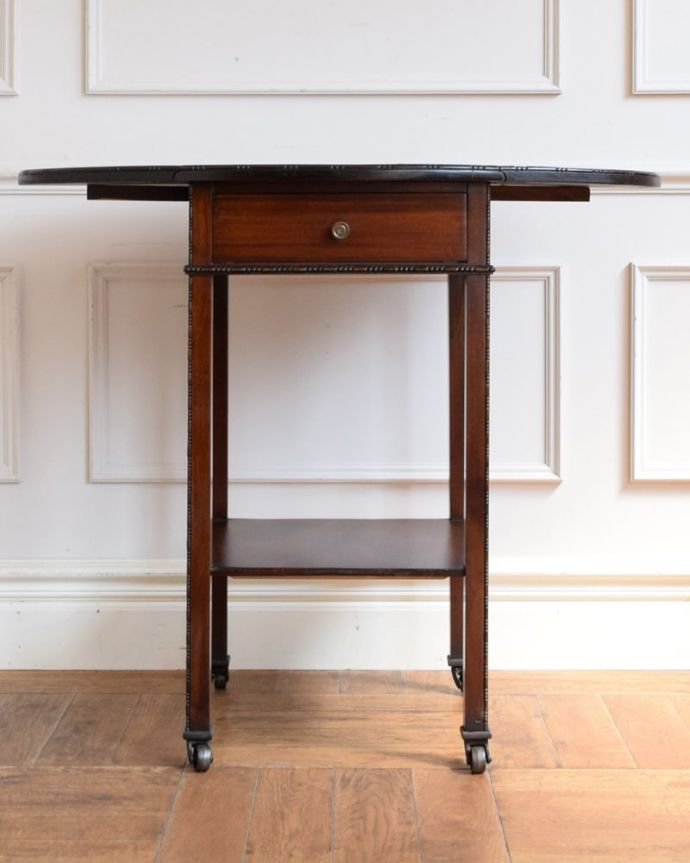 アンティークのワゴン・トローリー アンティーク家具 トロリー 両方開くとリーフを両方開くと、大きなサイズに。(q-2236-f)