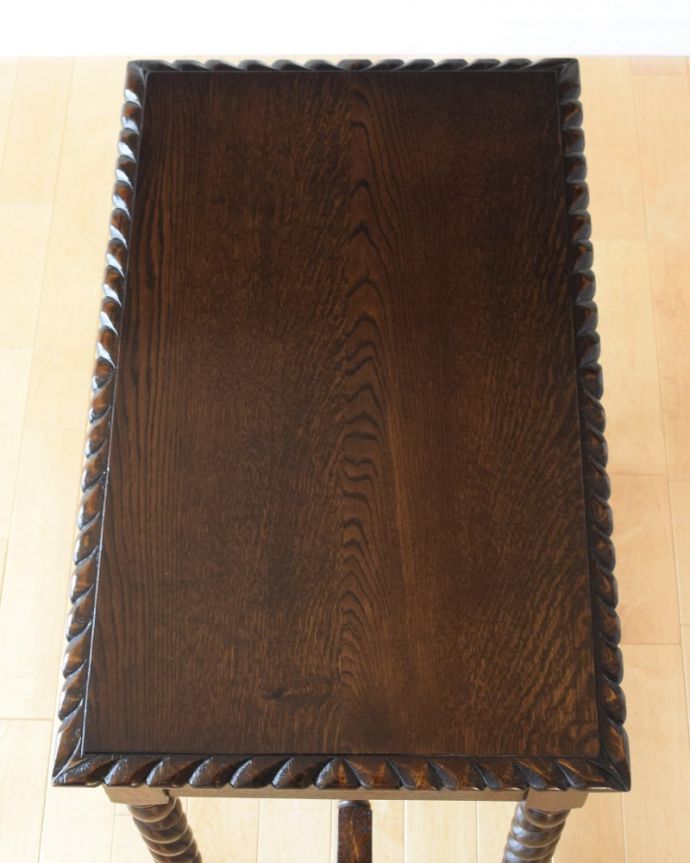 アンティークのテーブル アンティーク家具 ホールテーブル キレイに修復しましたやっぱり気になるテーブルの天板。(q-2237-f)