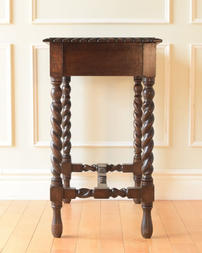 アンティークのテーブル アンティーク家具 ホールテーブル クルッと回転。(q-2237-f)