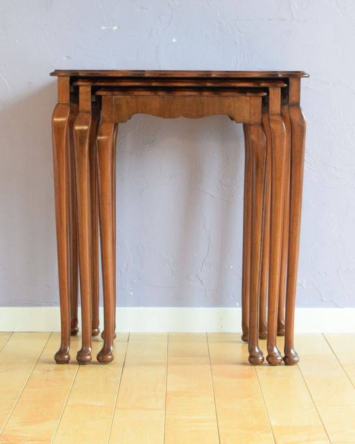 コーヒーテーブルの側面