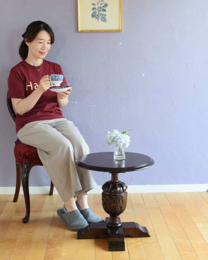 アンティークのコーヒーテーブル