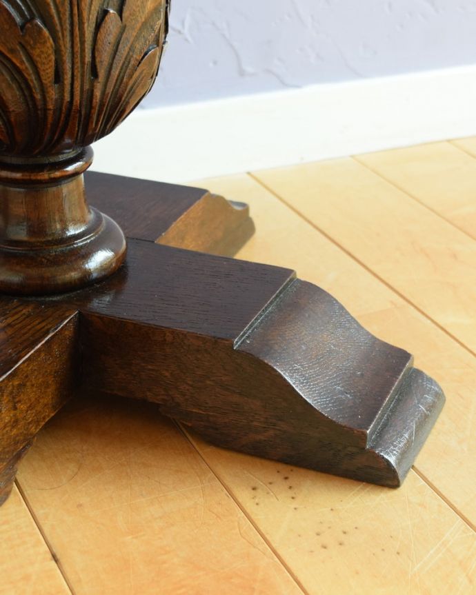 アンティーク家具の脚