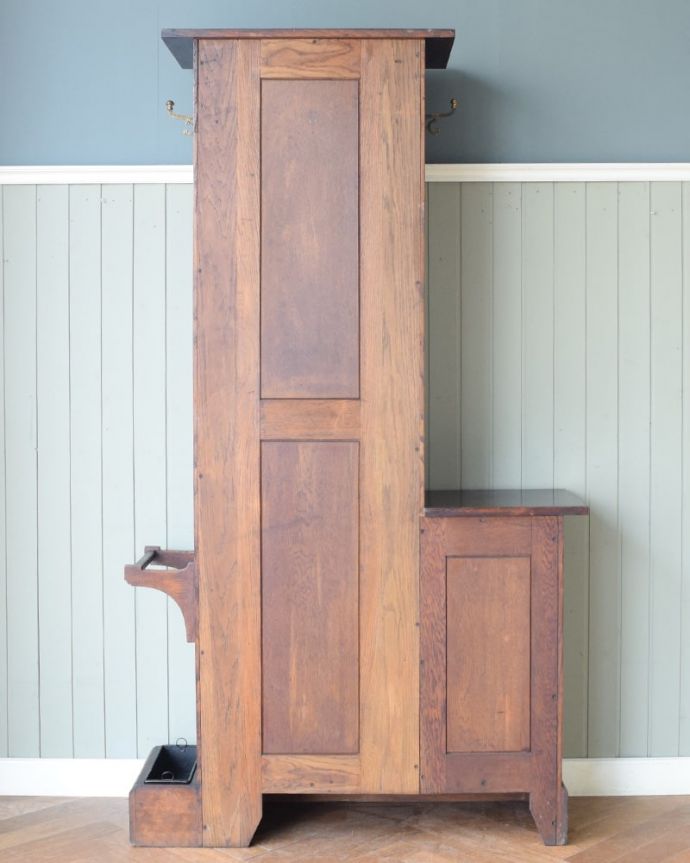 アンティークのキャビネット アンティーク家具 ホールローブ 実は後ろ姿もキレイなんです。(q-2248-f)