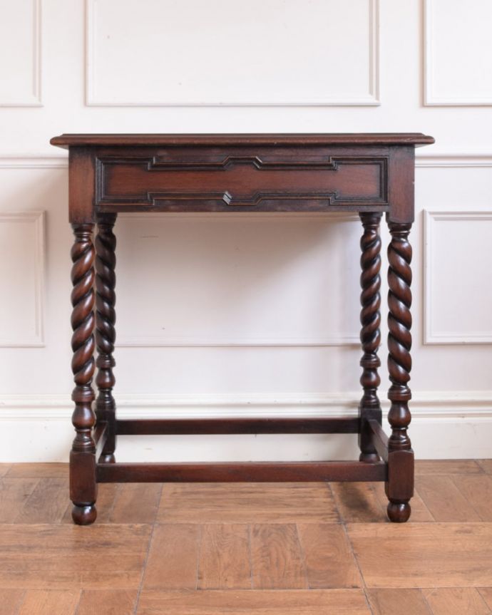 アンティークのテーブル　アンティーク家具　ホールテーブル　しっかり修復しました。(q-2251-f)