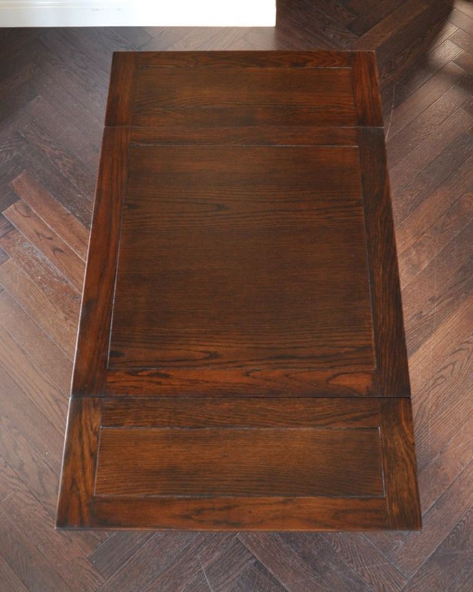 アンティークのテーブル　アンティーク家具　ドローリーフテーブル(S)　やっぱりテーブルは天板が重要全部開いた状態で天板を上から見てみるとこんな感じです。(q-2257-f)