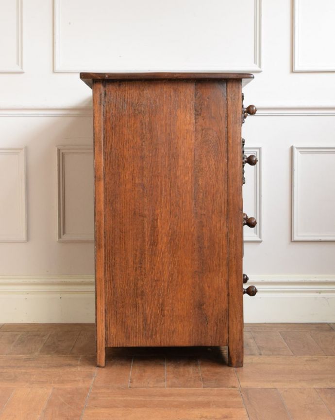 アンティークのチェスト　アンティーク家具　チェスト　横から見ると横から見るとこんな感じ。(q-2260-f)