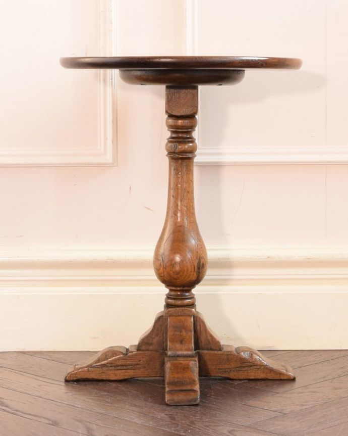アンティークのテーブル　アンティーク家具　ワインテーブル　横から見てもステキ横から見るとこんな感じ。(q-2262-f)