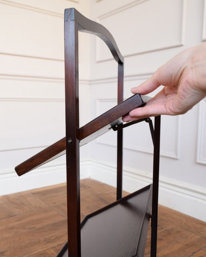 プランツスタンド・ケーキスタンド　アンティーク家具　ケーキスタンド　あっという間に組み立て出来ます女性でも簡単に組み立て出来ます。(q-2267-f)