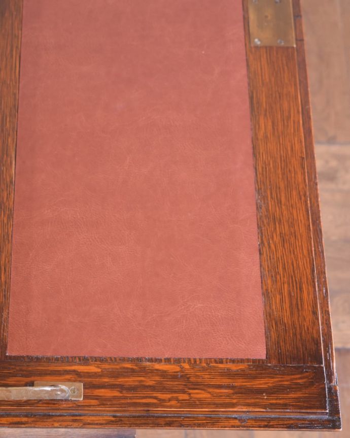 ビューロー　アンティーク家具　ビューローブックケース　天板部分もキレイですやっぱりデスクの天板部分は気になるポイント。(q-2273-f)