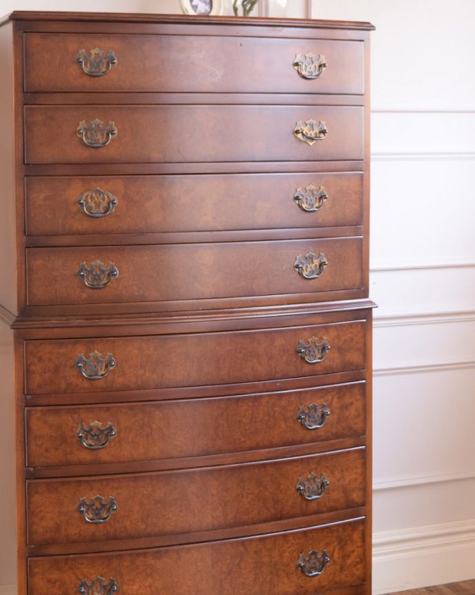 アンティークチェストの美しい木目