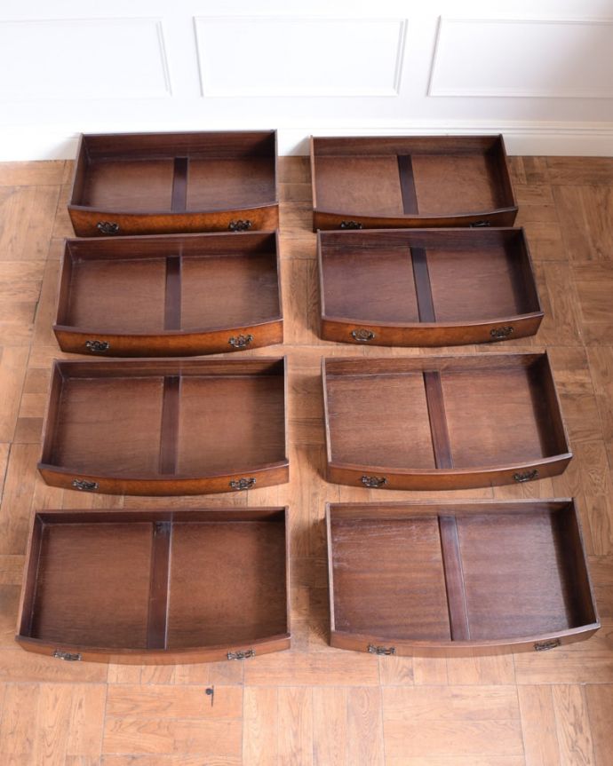 チェストの引き出しの中