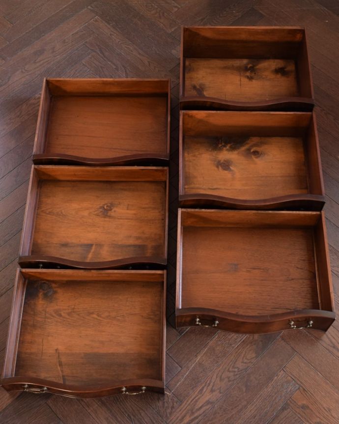 チェストの引き出し