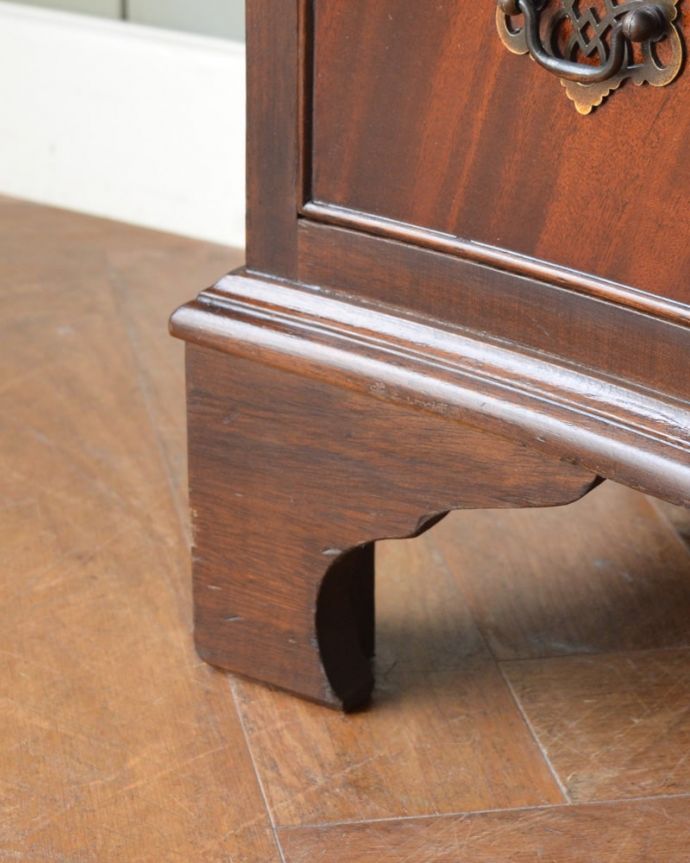 アンティーク家具の脚