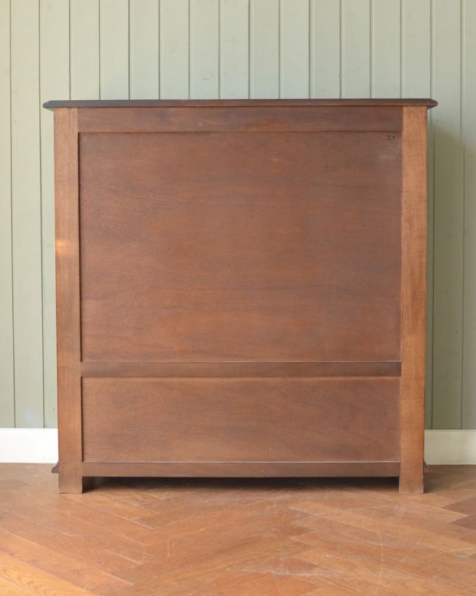 アンティークのキャビネット　アンティーク家具　ブックケース　後ろ姿もキレイです。(q-2286-f)