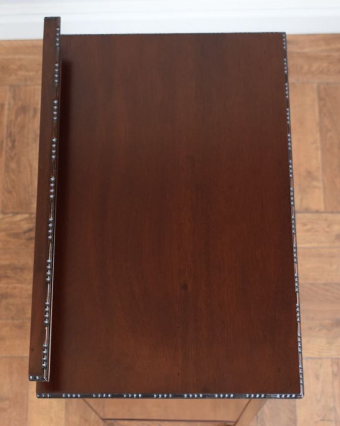 アンティークチェストの天板