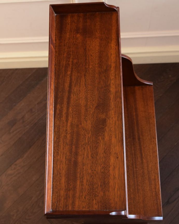 アンティークのキャビネット　アンティーク家具　ブックシェルフ　天板もキレイに仕上げました。(q-2288-f)