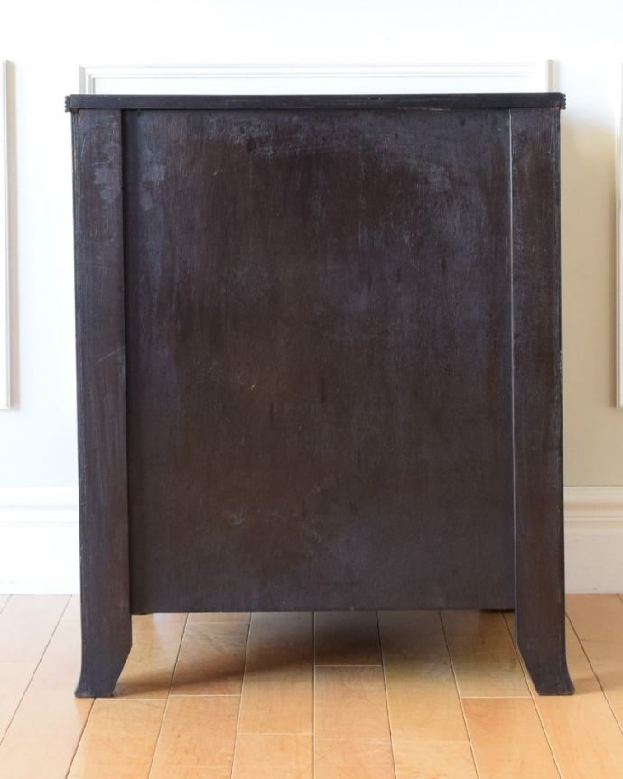 アンティークのチェスト　アンティーク家具　チェスト　後ろ姿も見て下さい。(q-2290-f)