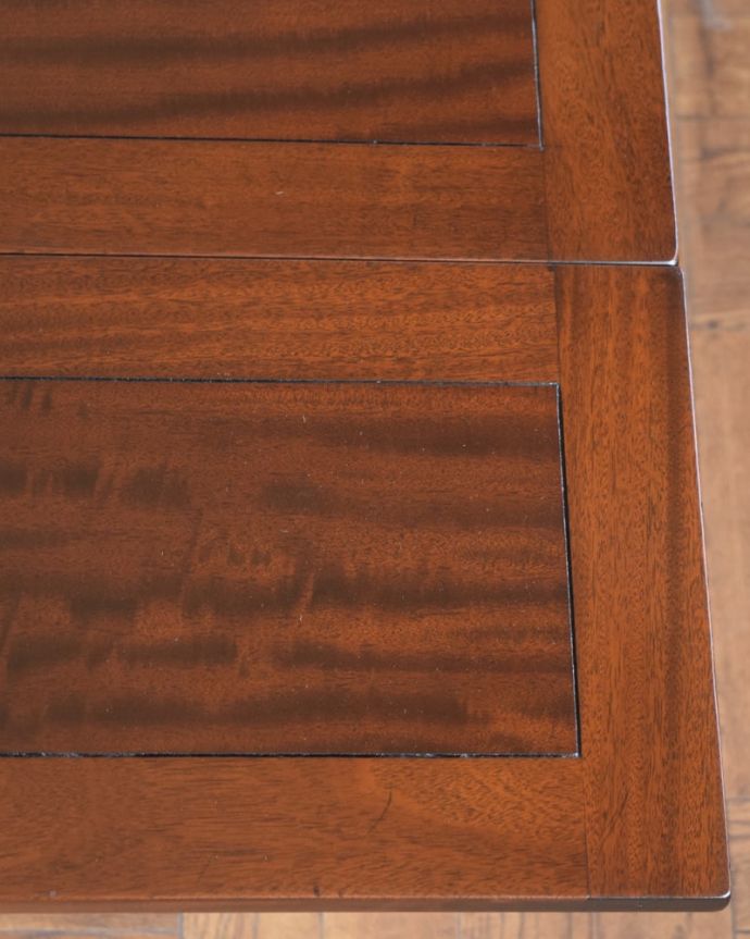 アンティークのテーブル　アンティーク家具　ドローリーフテーブル　近づいて見てみると、天板はこんな感じです。(q-2291-f)