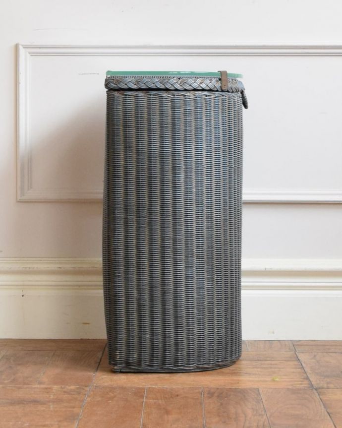 ナチュラルカントリースタイル　アンティーク家具　(ロイドルーム)ランドリーBOX　横から見てもキレイですもちろん、横顔だってキレイ！どこから見ても絵になります。(q-2292-f)