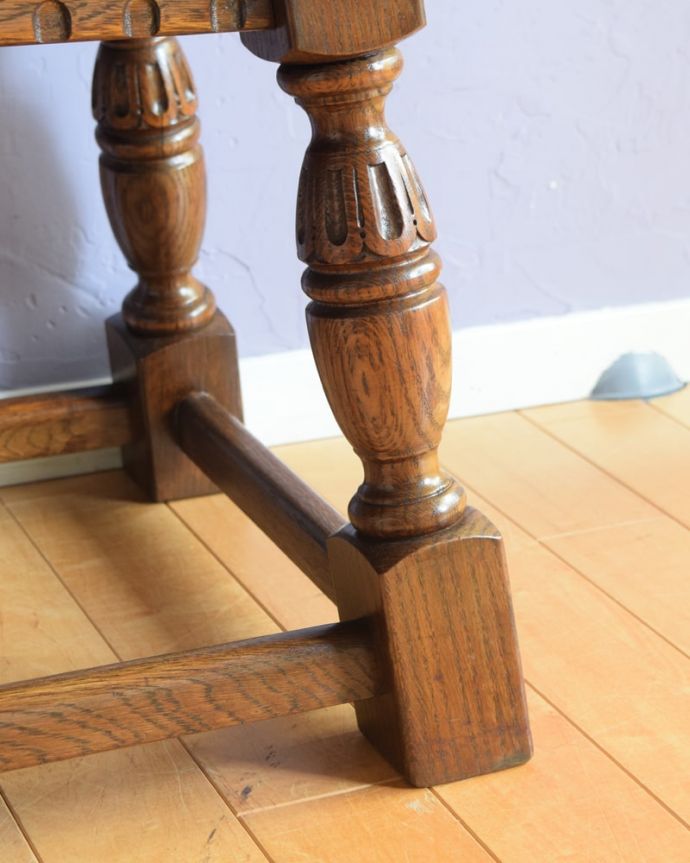 アンティーク家具の脚
