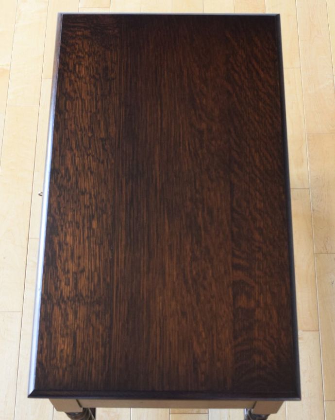 アンティークのテーブル　アンティーク家具　カトラリーチェスト　キレイに修復しましたやっぱり気になるテーブルの天板。(q-2301-f)