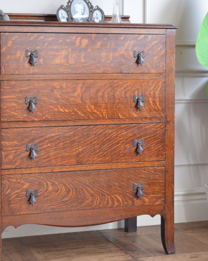 おしゃれなアンティークチェスト