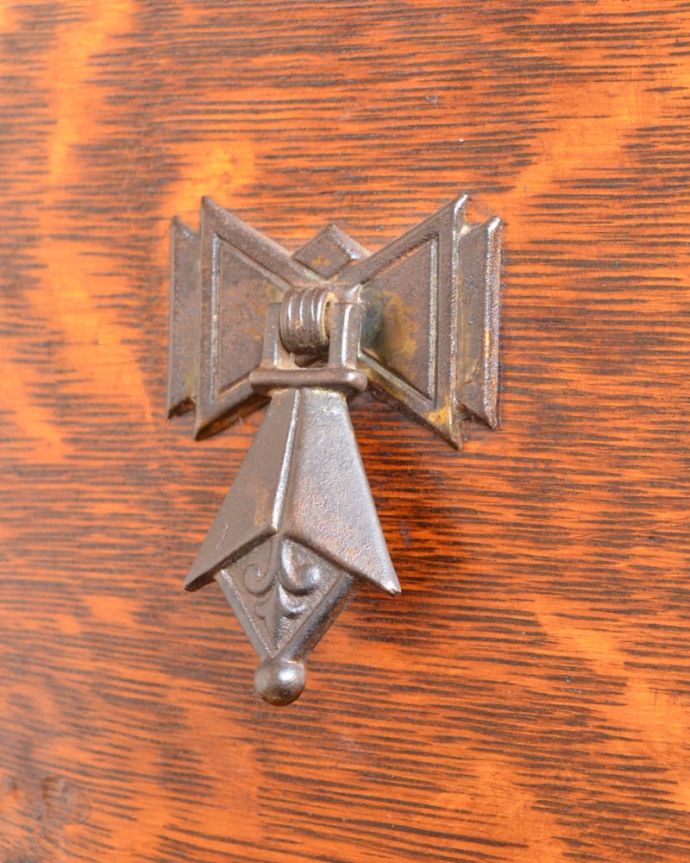 アンティークチェストの取っ手