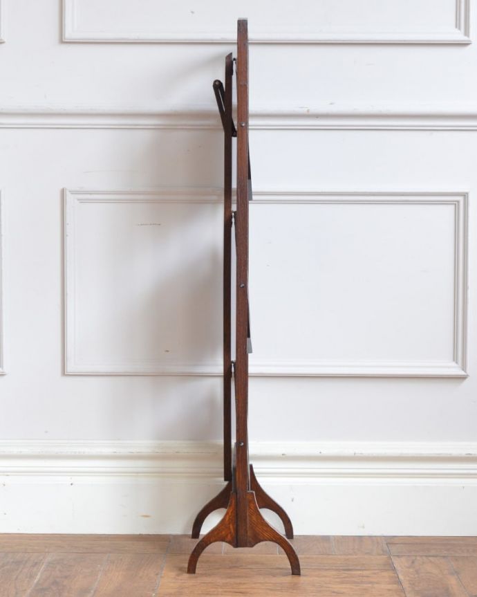 畳んだ時のケーキスタンドの側面