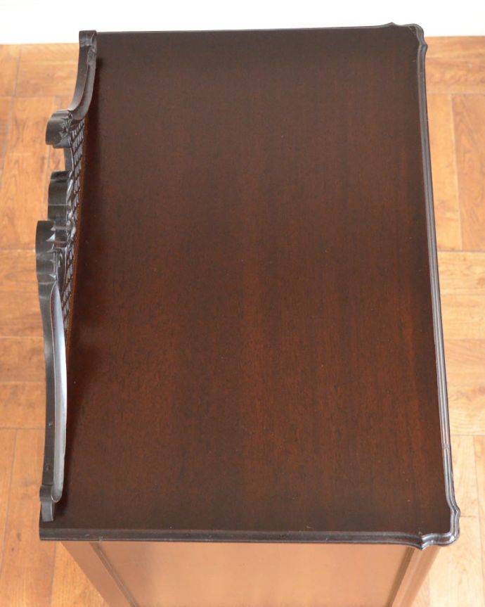 アンティークのキャビネット　アンティーク家具　ミュージックキャビネット　天板もキレイに仕上げました。(q-2308-f)