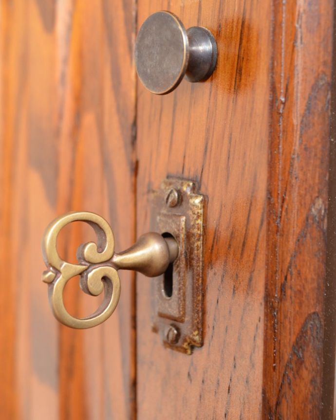 アンティークの鍵と取っ手