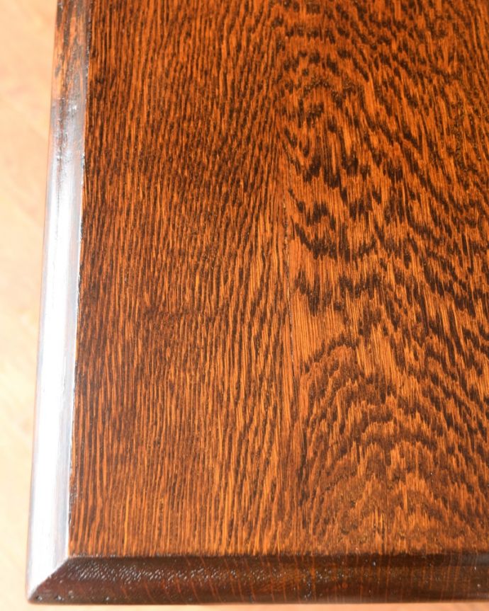 ドレッサーの天板