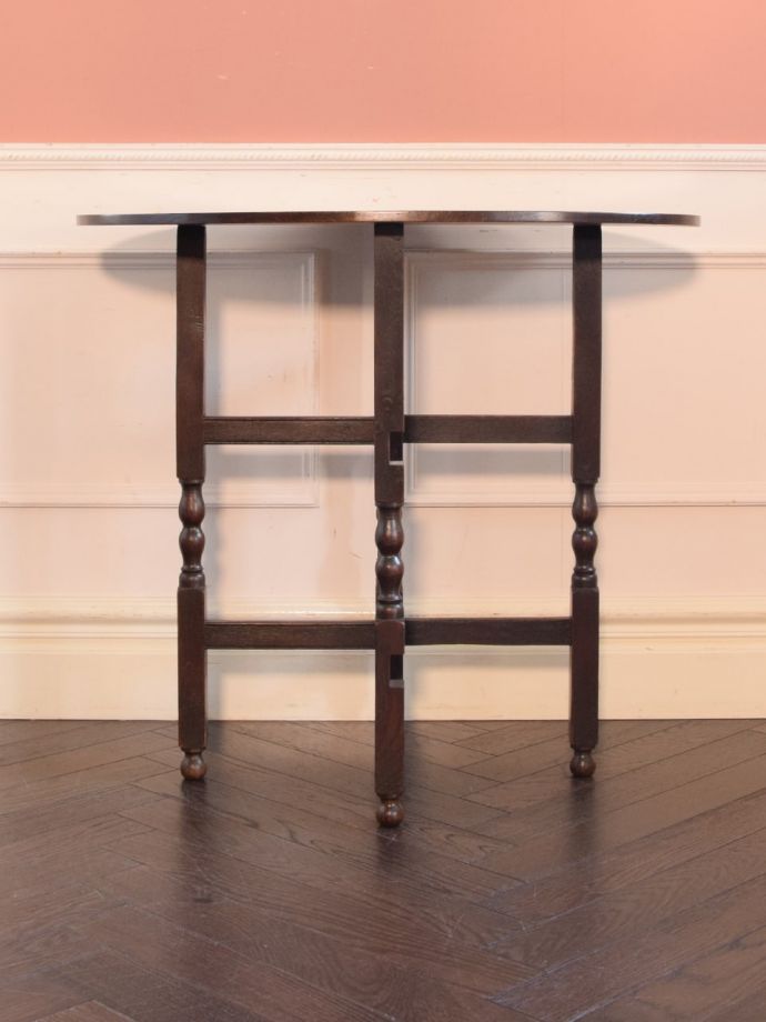 折り畳み式テーブルの側面