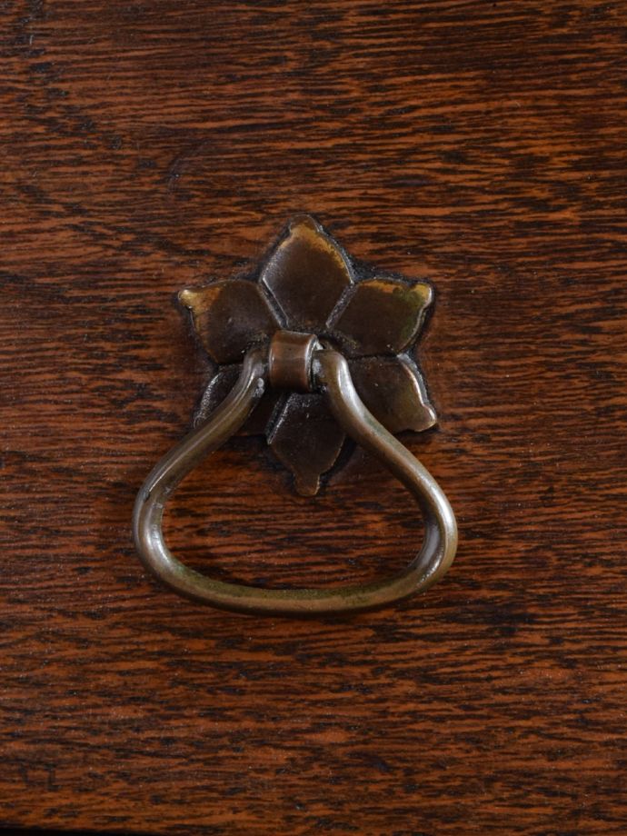 アンティーク家具の取っ手